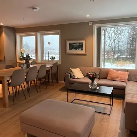 House In * 利勒桑