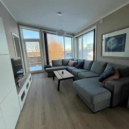 House In * 利勒桑